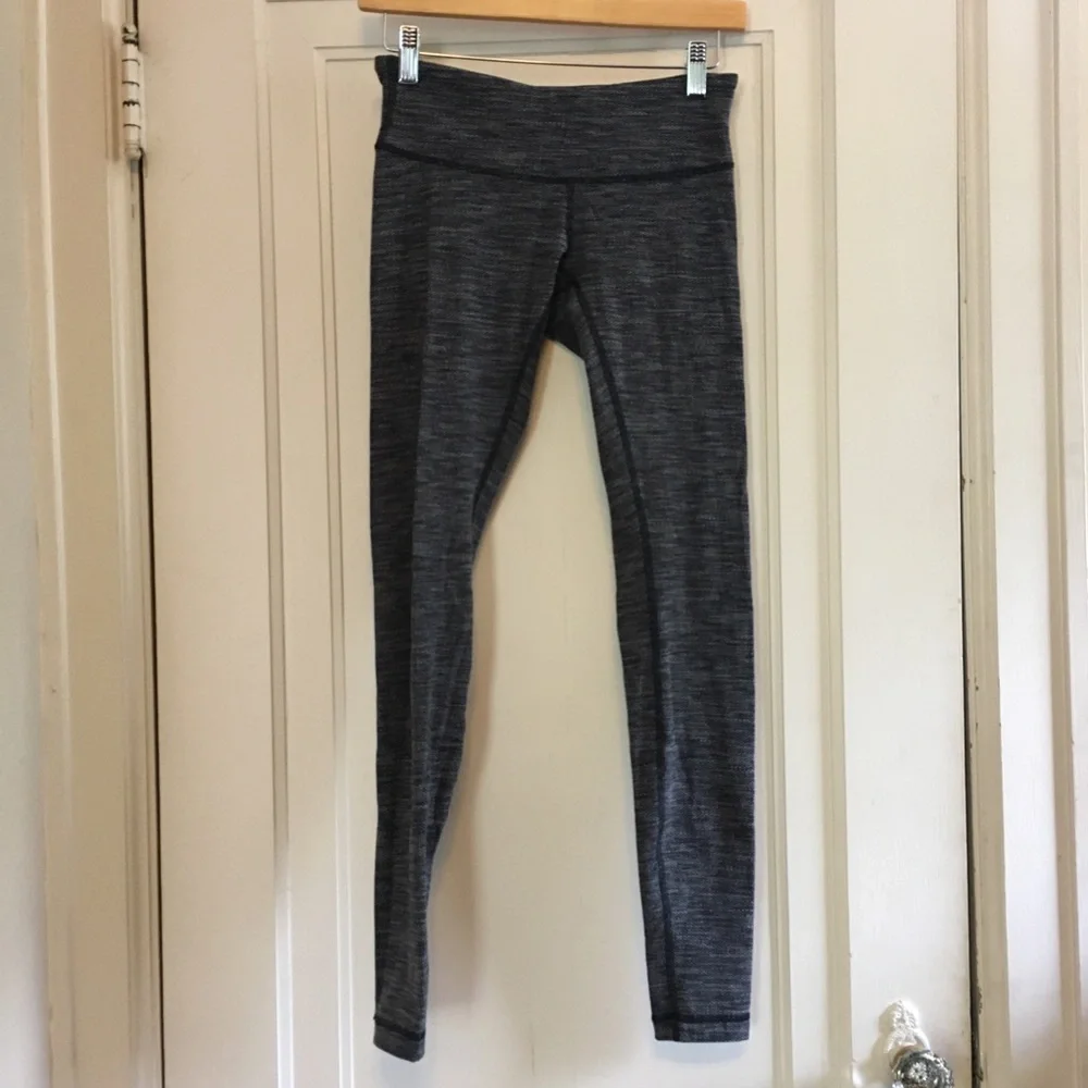 Lululemon Wunder Under leggings